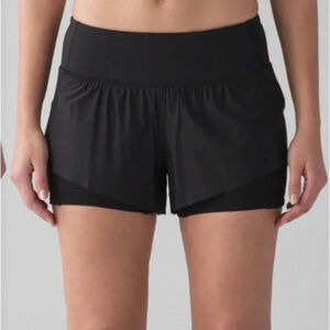 Lululemon |  Squad Goals Shorts ( 3.5”)